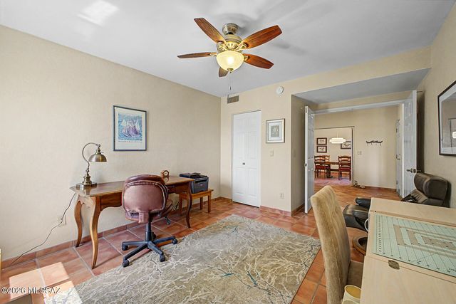 827 W Palma De Coco, Tucson, AZ 85704