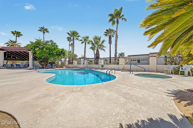 827 W Palma De Coco, Tucson, AZ 85704