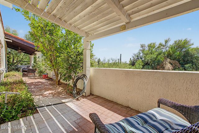 827 W Palma De Coco, Tucson, AZ 85704