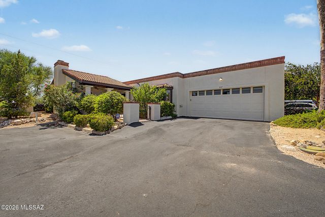 827 W Palma De Coco, Tucson, AZ 85704
