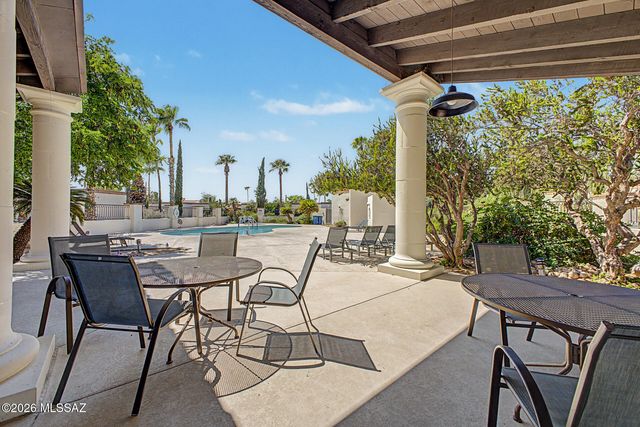 827 W Palma De Coco, Tucson, AZ 85704