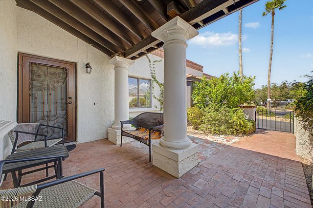 827 W Palma De Coco, Tucson, AZ 85704