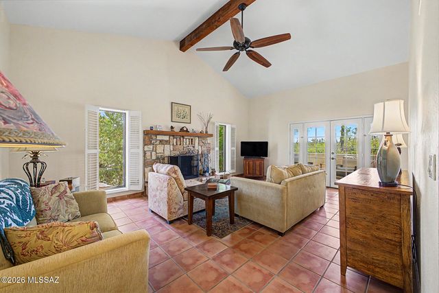 827 W Palma De Coco, Tucson, AZ 85704