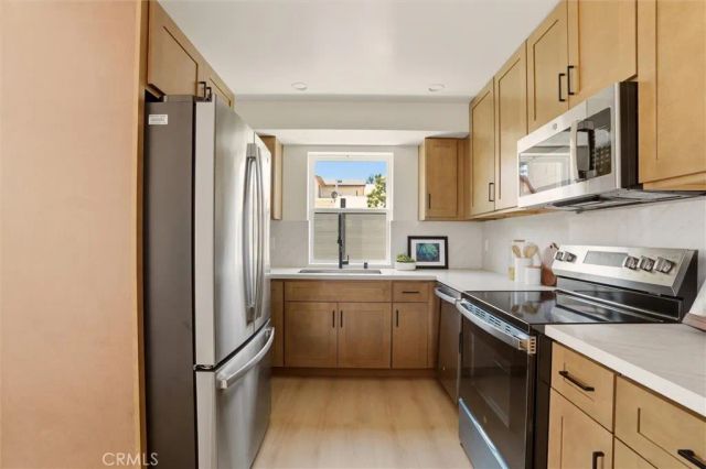 4604 W 172nd D, Lawndale, CA 90260
