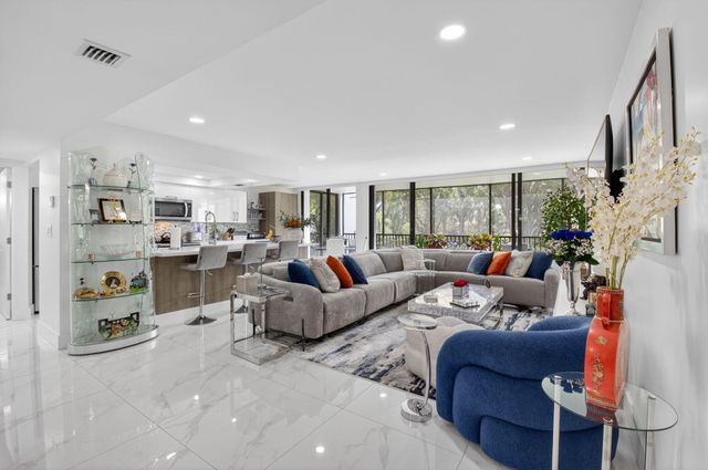 20080 Boca West Drive 427, Boca Raton, FL 33434