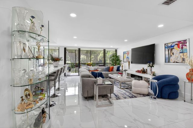 20080 Boca West Drive 427, Boca Raton, FL 33434