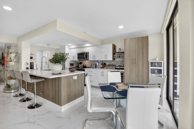 20080 Boca West Drive 427, Boca Raton, FL 33434