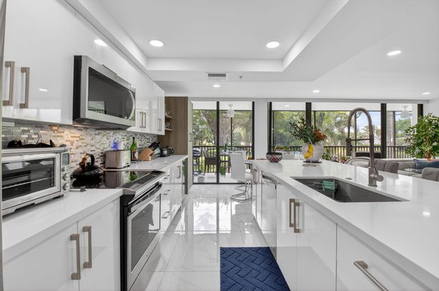 20080 Boca West Drive 427, Boca Raton, FL 33434