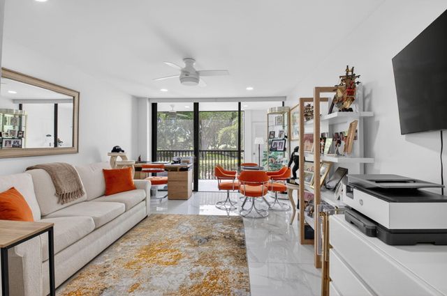 20080 Boca West Drive 427, Boca Raton, FL 33434