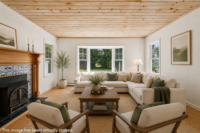 23 Crystal Spring Road, Mattapoisett, MA 02739