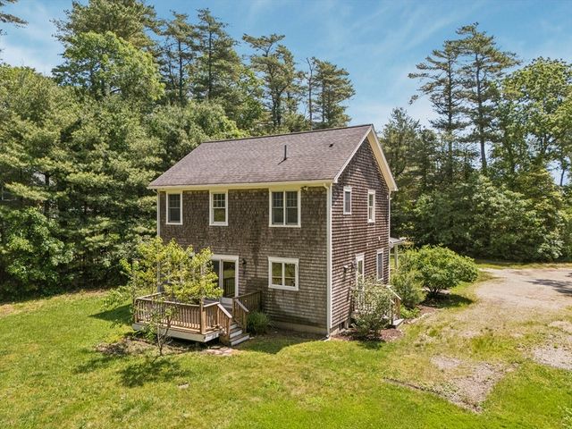 23 Crystal Spring Road, Mattapoisett, MA 02739