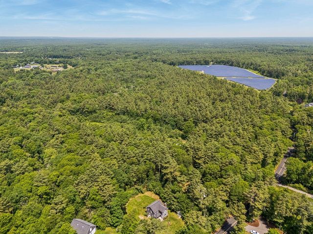 23 Crystal Spring Road, Mattapoisett, MA 02739