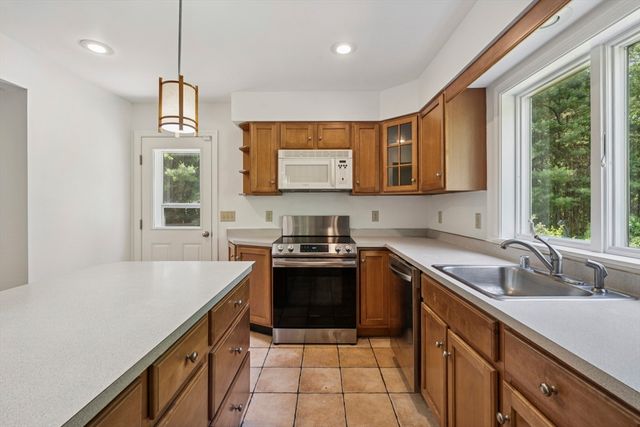 23 Crystal Spring Road, Mattapoisett, MA 02739