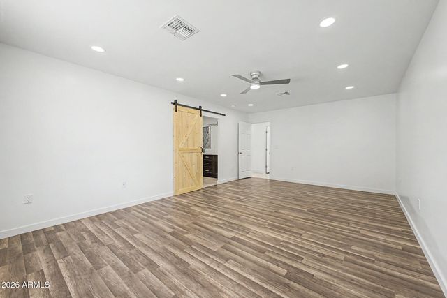 3010 W COUNTRY GABLES Drive, Phoenix, AZ 85053