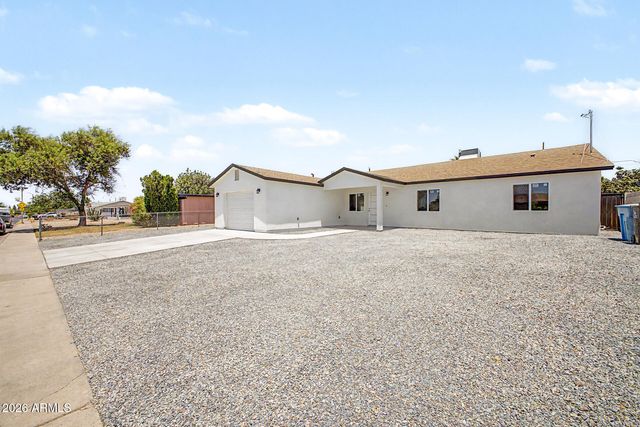 3010 W COUNTRY GABLES Drive, Phoenix, AZ 85053