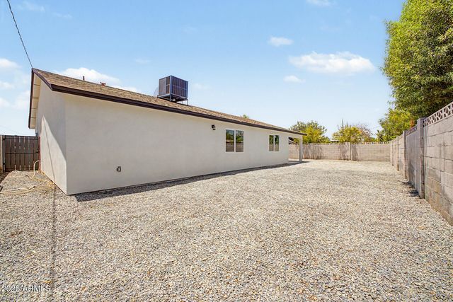 3010 W COUNTRY GABLES Drive, Phoenix, AZ 85053