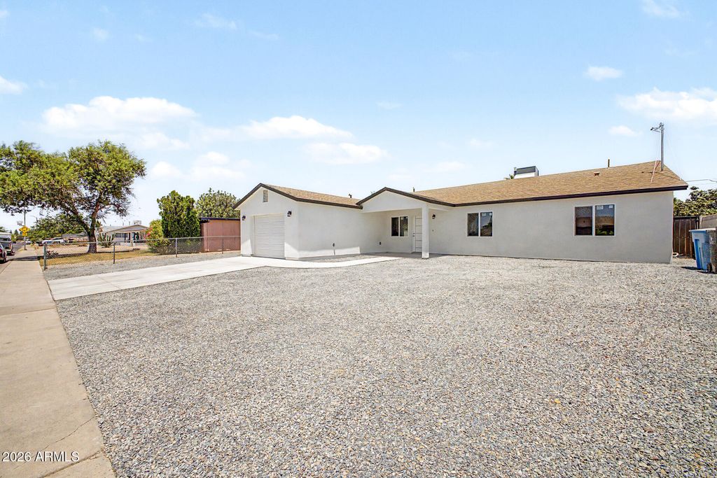 3010 W COUNTRY GABLES Drive, Phoenix, AZ 85053 — photo 3