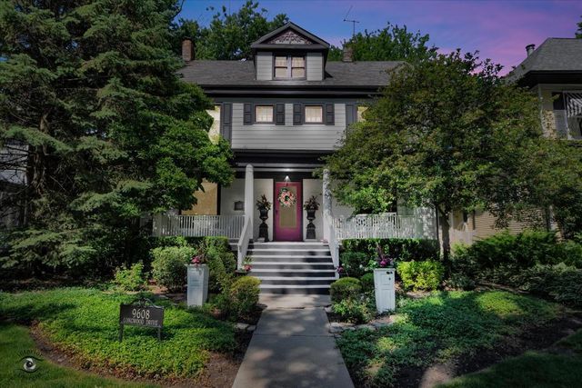 9608 S Longwood Drive, Chicago, IL 60643