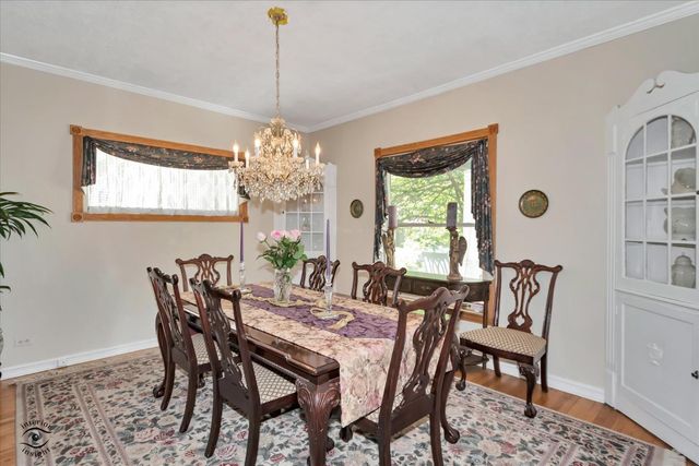 9608 S Longwood Drive, Chicago, IL 60643