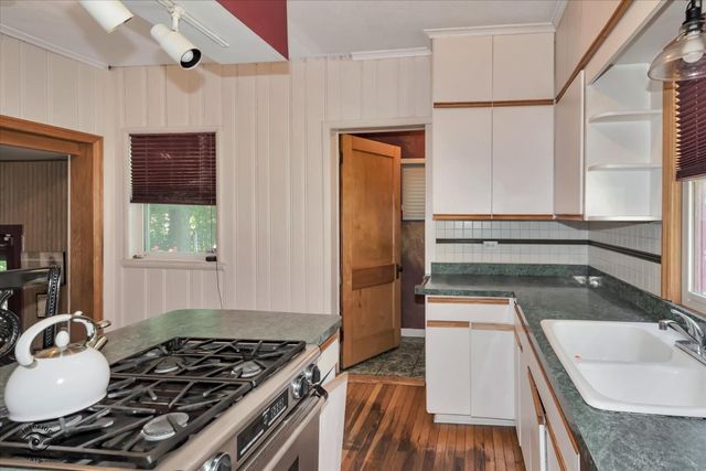 9608 S Longwood Drive, Chicago, IL 60643