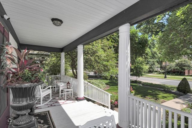 9608 S Longwood Drive, Chicago, IL 60643
