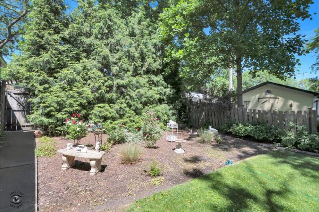 9608 S Longwood Drive, Chicago, IL 60643