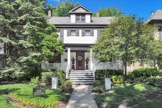 9608 S Longwood Drive, Chicago, IL 60643