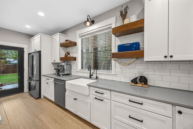 1022 Oakes Drive, Iowa City, IA 52245