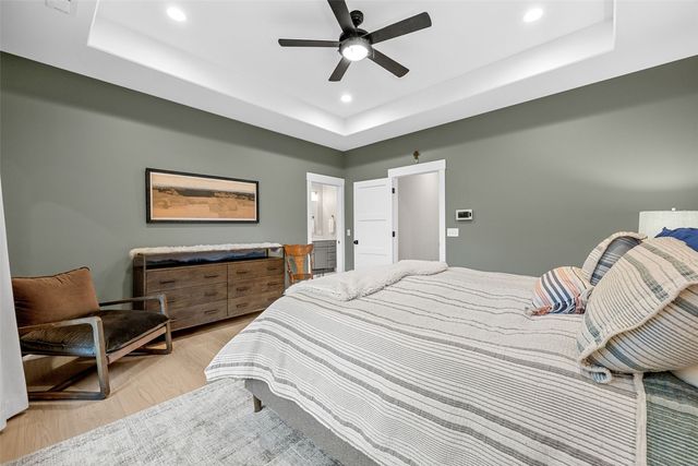 1022 Oakes Drive, Iowa City, IA 52245