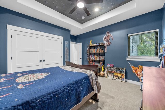 1022 Oakes Drive, Iowa City, IA 52245