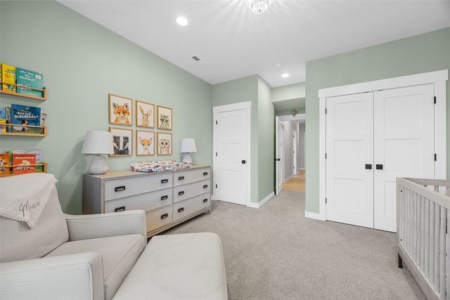 1022 Oakes Drive, Iowa City, IA 52245