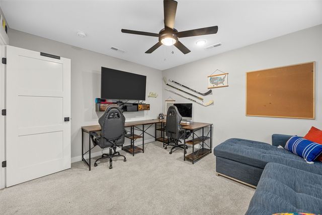 1022 Oakes Drive, Iowa City, IA 52245
