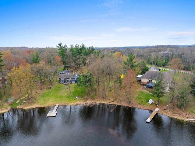 N3150 W SILVER LAKE DRIVE, Waupaca, WI 54981