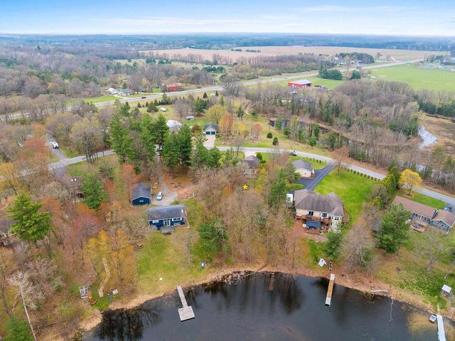 N3150 W SILVER LAKE DRIVE, Waupaca, WI 54981
