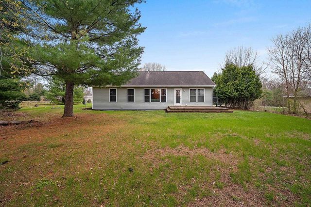 N3150 W SILVER LAKE DRIVE, Waupaca, WI 54981