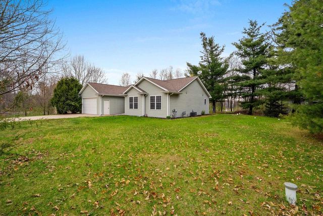N3150 W SILVER LAKE DRIVE, Waupaca, WI 54981