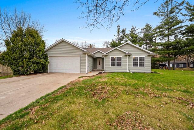 N3150 W SILVER LAKE DRIVE, Waupaca, WI 54981