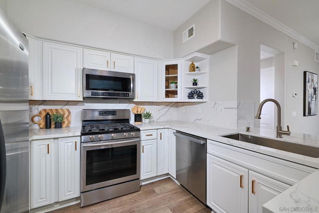 12374 Carmel Country Rd 208, San Diego, CA 92130