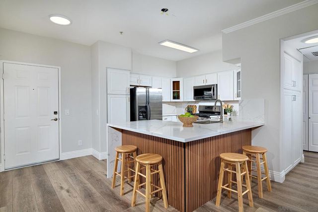 12374 Carmel Country Rd 208, San Diego, CA 92130