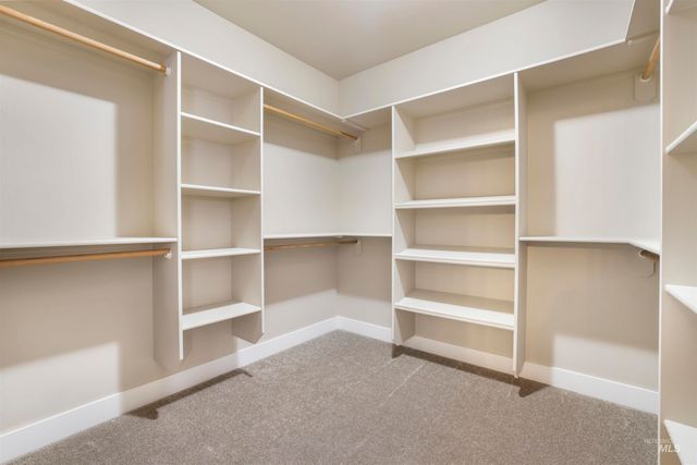 2734 Meadowbrook Dr, Twin Falls, ID 83301