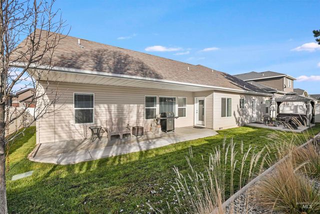 2734 Meadowbrook Dr, Twin Falls, ID 83301