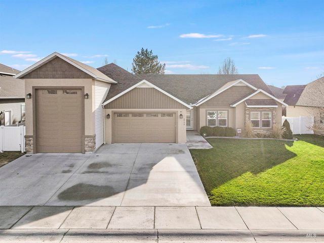 2734 Meadowbrook Dr, Twin Falls, ID 83301