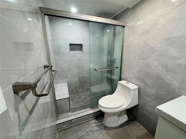 1455 N Treasure Dr 7B, North Bay Village, FL 33141