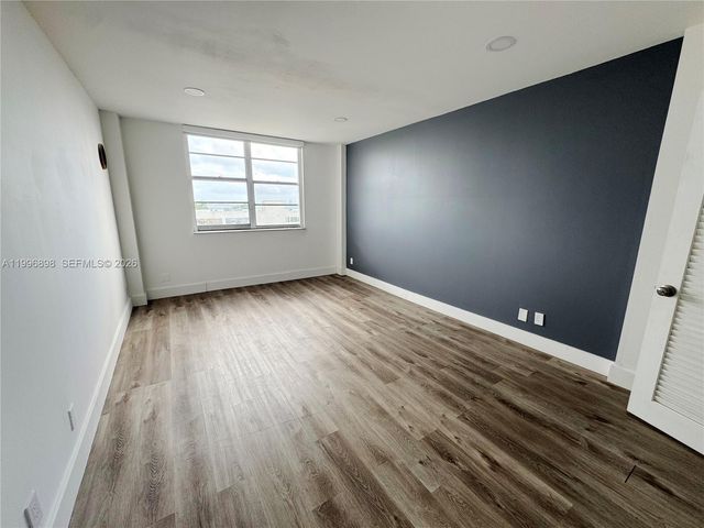 1455 N Treasure Dr 7B, North Bay Village, FL 33141