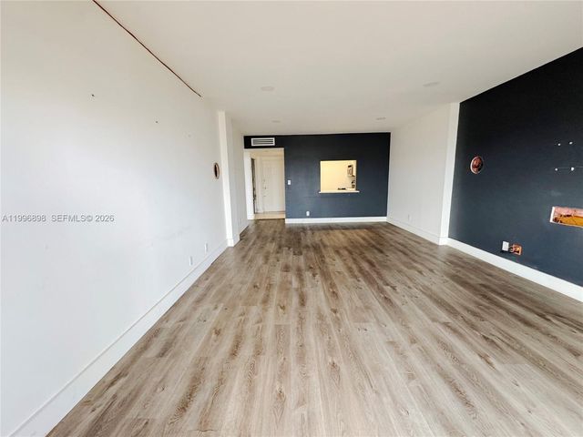 1455 N Treasure Dr 7B, North Bay Village, FL 33141