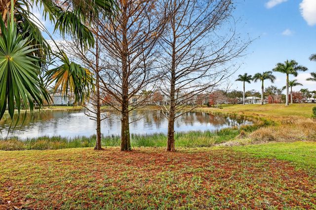 2031 Chelsea Place, Palm Beach Gardens, FL 33418