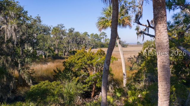 7 Silver Oak Cir, Hilton Head Island, SC 29926