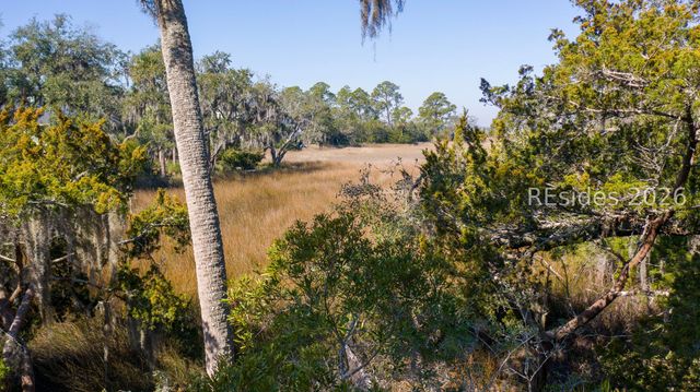 7 Silver Oak Cir, Hilton Head Island, SC 29926