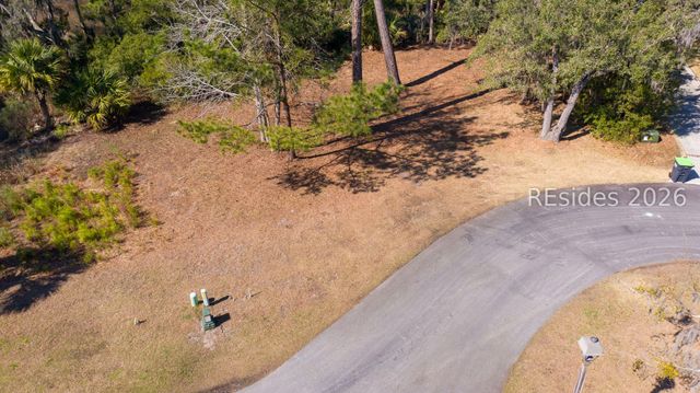 7 Silver Oak Cir, Hilton Head Island, SC 29926