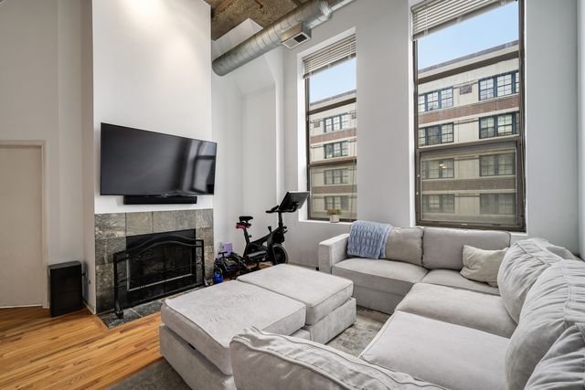 758 N Larrabee Street 514, Chicago, IL 60654